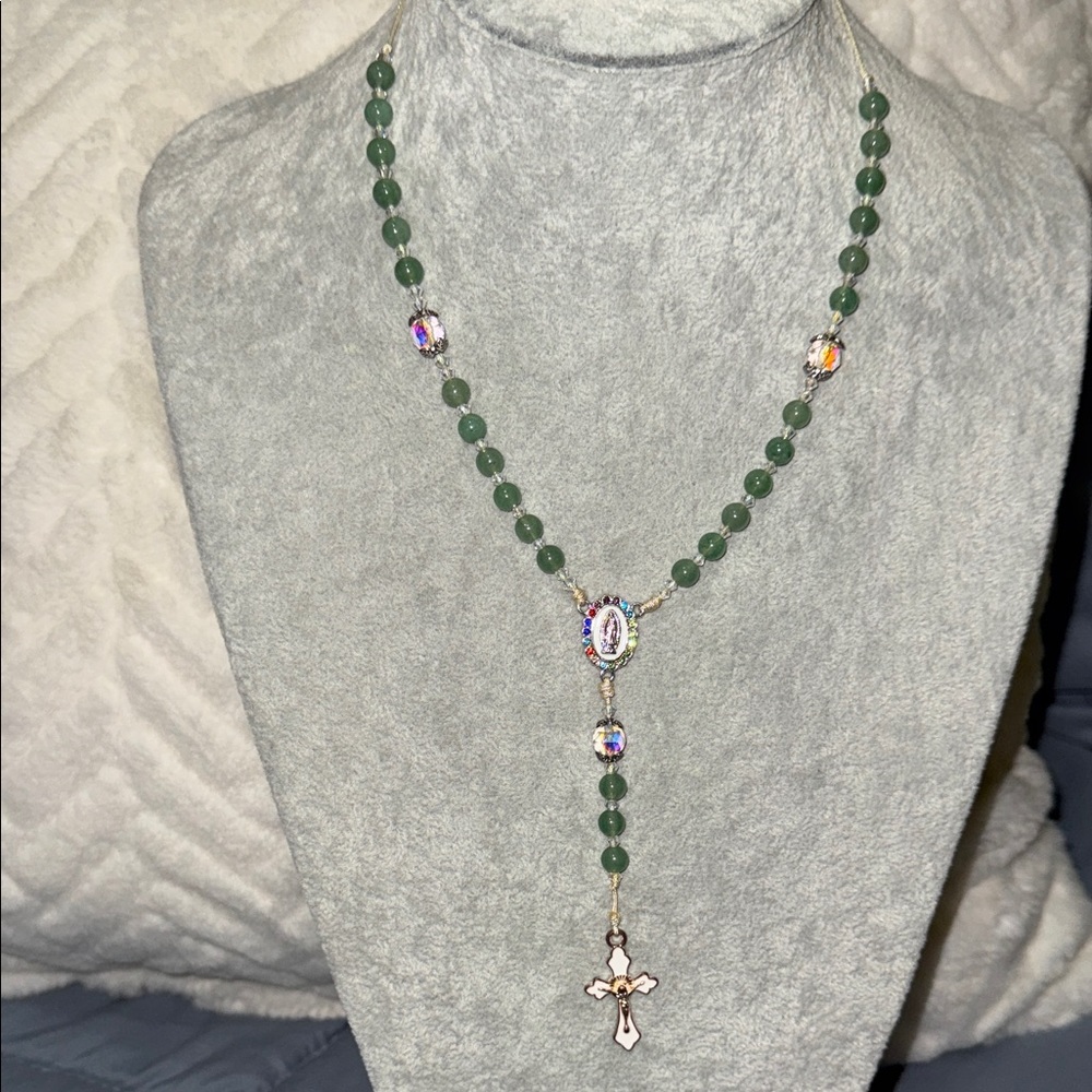NWOT Elegant Green Aventurine Beaded Mini Car Rosary with Cross Pendant.